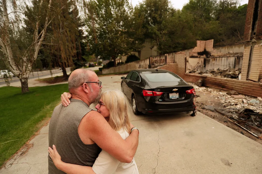 0% Containment, Weather May Help: 60,000 Evacuated, 600 Homes Burned In Wildfires 