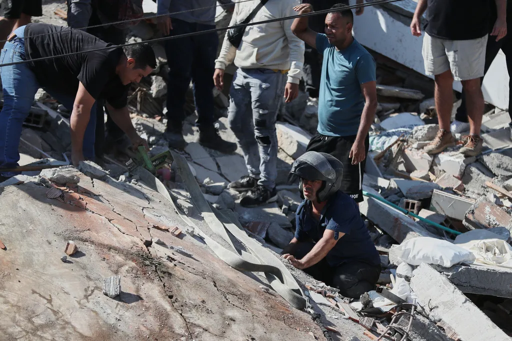 Prayer Need: Major Quake Hits Colombia, Many Trapped, Lives Lost