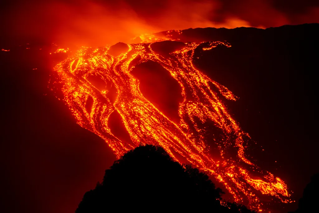 Mount Etna Erupts, Prompting Closure Of Sicily's Busiest Airport