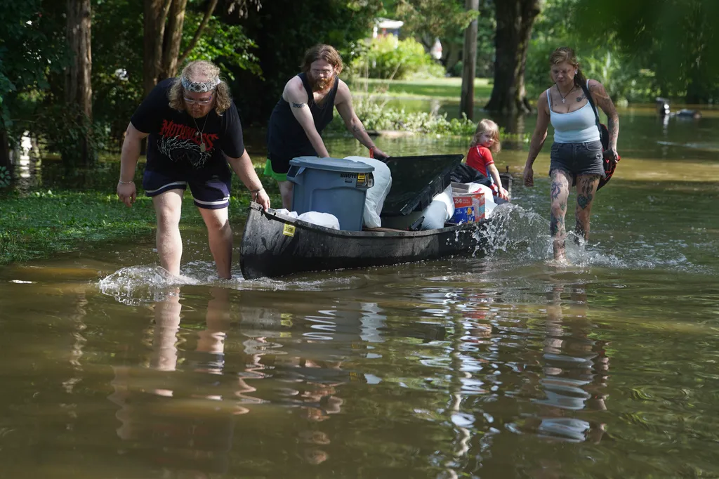 More Flooding Possible As Troublesome System Moves East, 7 Lives Lost