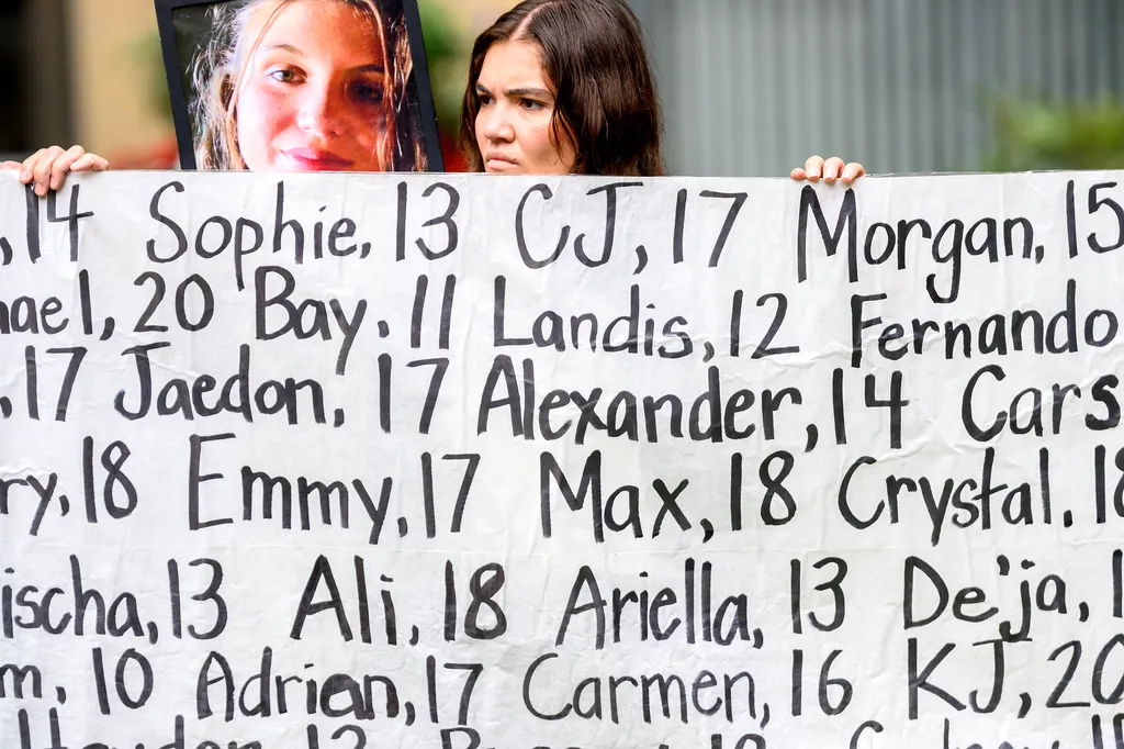 Trial: Meta Accused 'Hooking Kids, Hiding Truth'