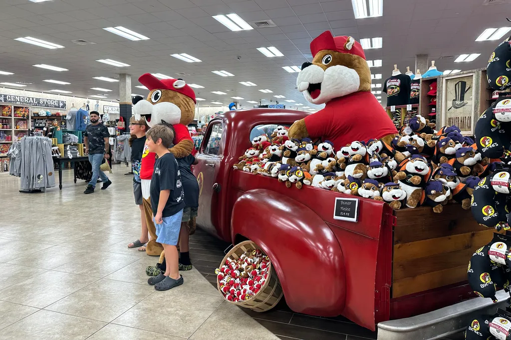 Customers at the Buc-ee